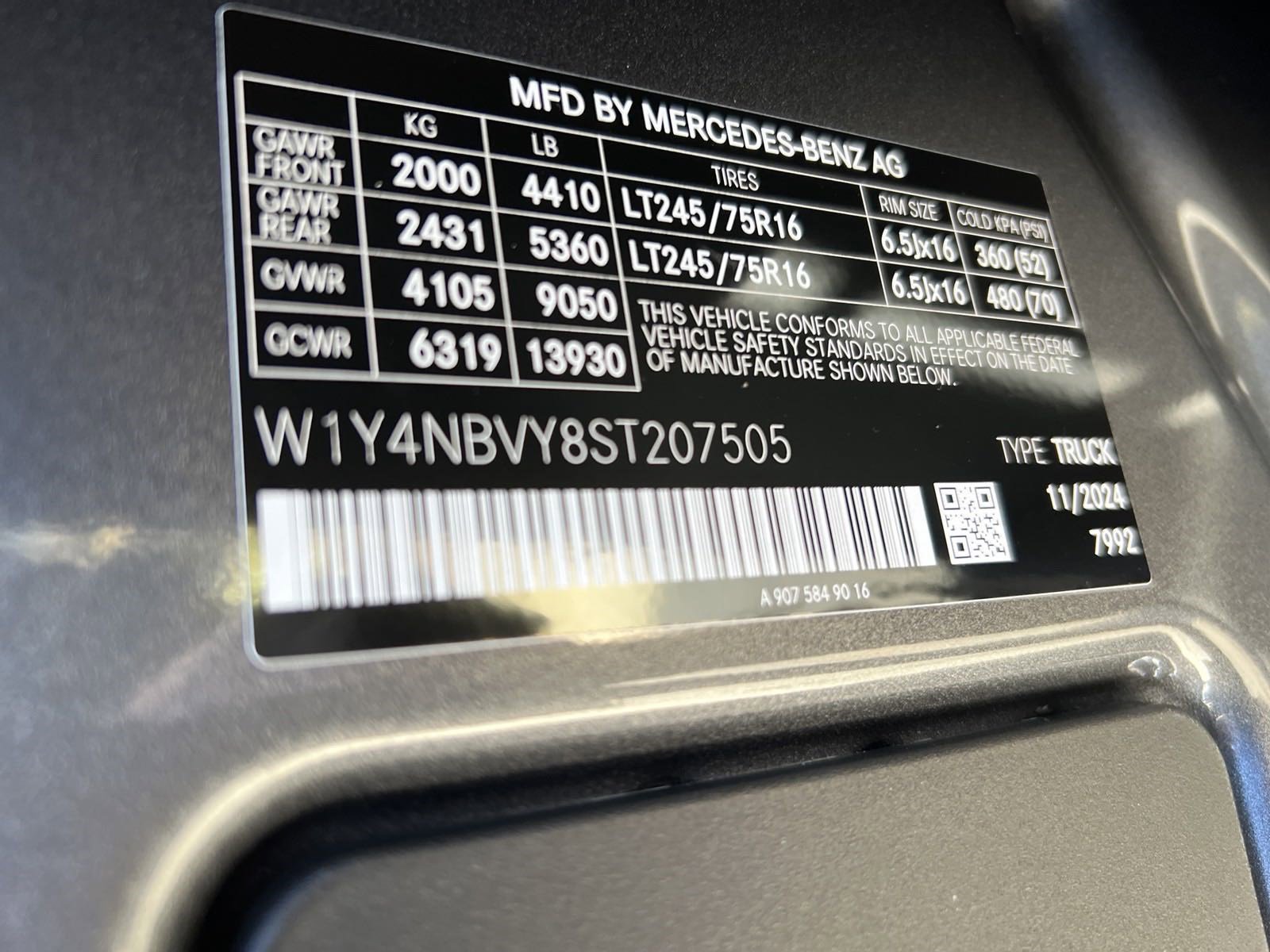 New 2025 Mercedes-Benz Sprinter 2500 image 37