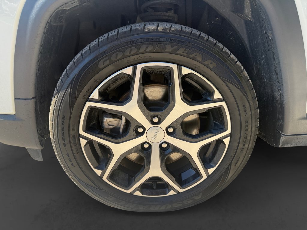 Used 2024 Jeep Compass Limited AWD/4WD image 9
