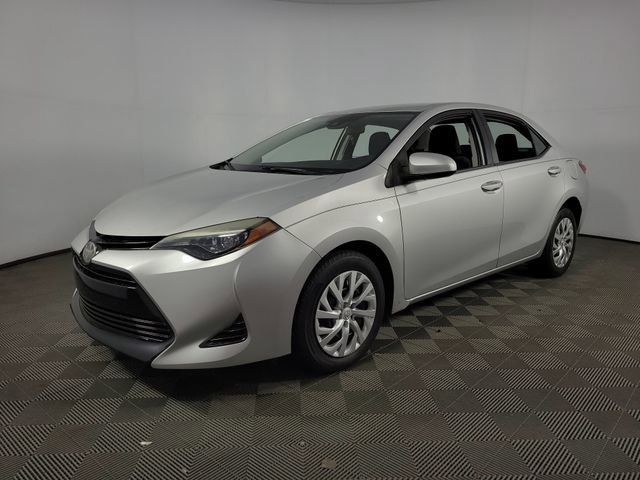 Used 2017 Toyota Corolla LE image 3