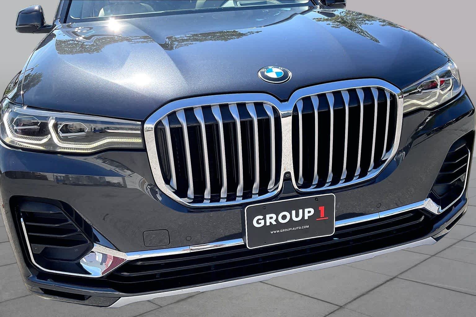 Used 2022 BMW X7 xDrive40i w/ Premium Package AWD/4WD image 32