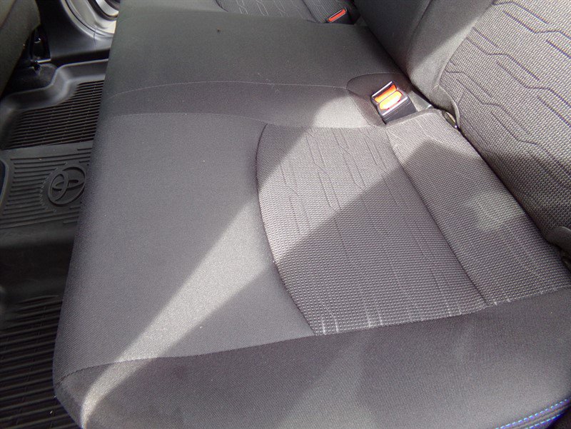 Used 2022 Toyota RAV4 SE image 29