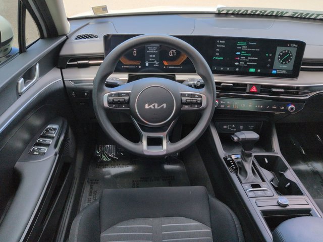 Used 2025 Kia K5 LXS FWD image 16