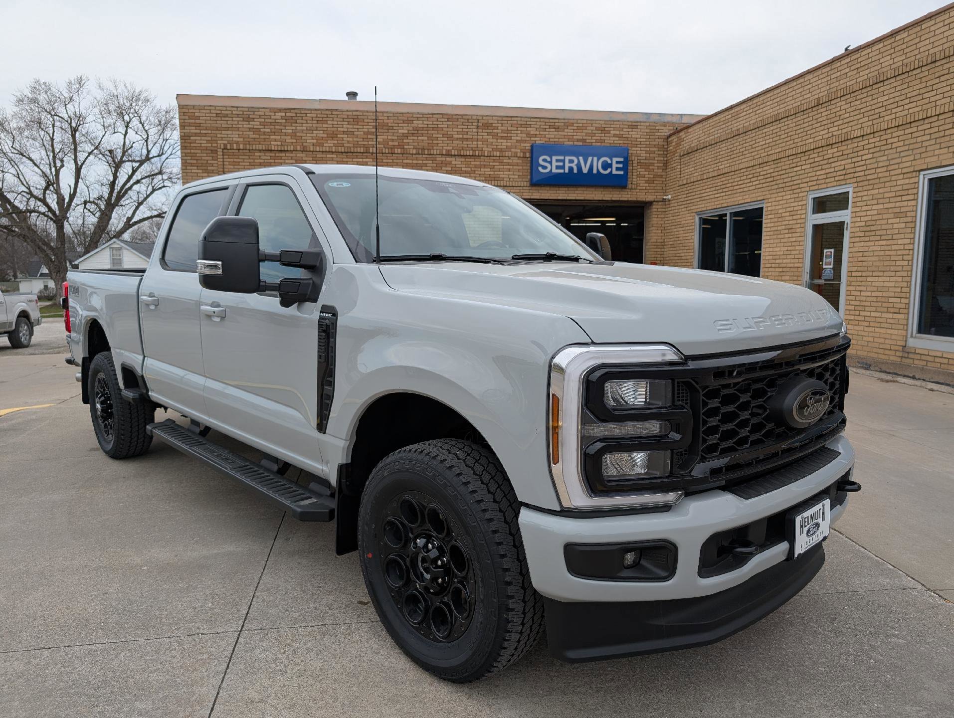 New 2026 Ford F250 Lariat w/ Black Appearance Package image 4