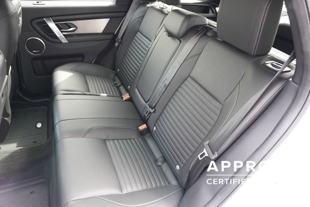 Used 2025 Land Rover Discovery Sport Dynamic SE image 30