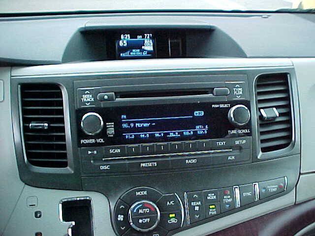 Used 2012 Toyota Sienna XLE FWD image 19