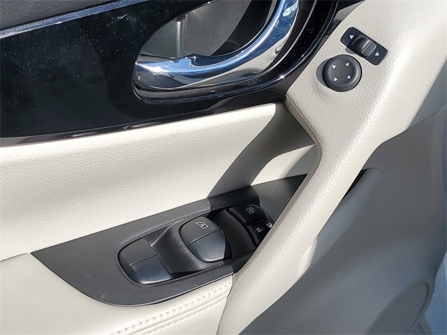 Certified 2022 Nissan Rogue Sport SV image 26