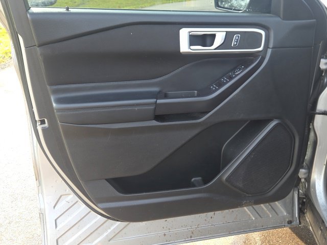 Used 2020 Ford Explorer XLT AWD/4WD image 23