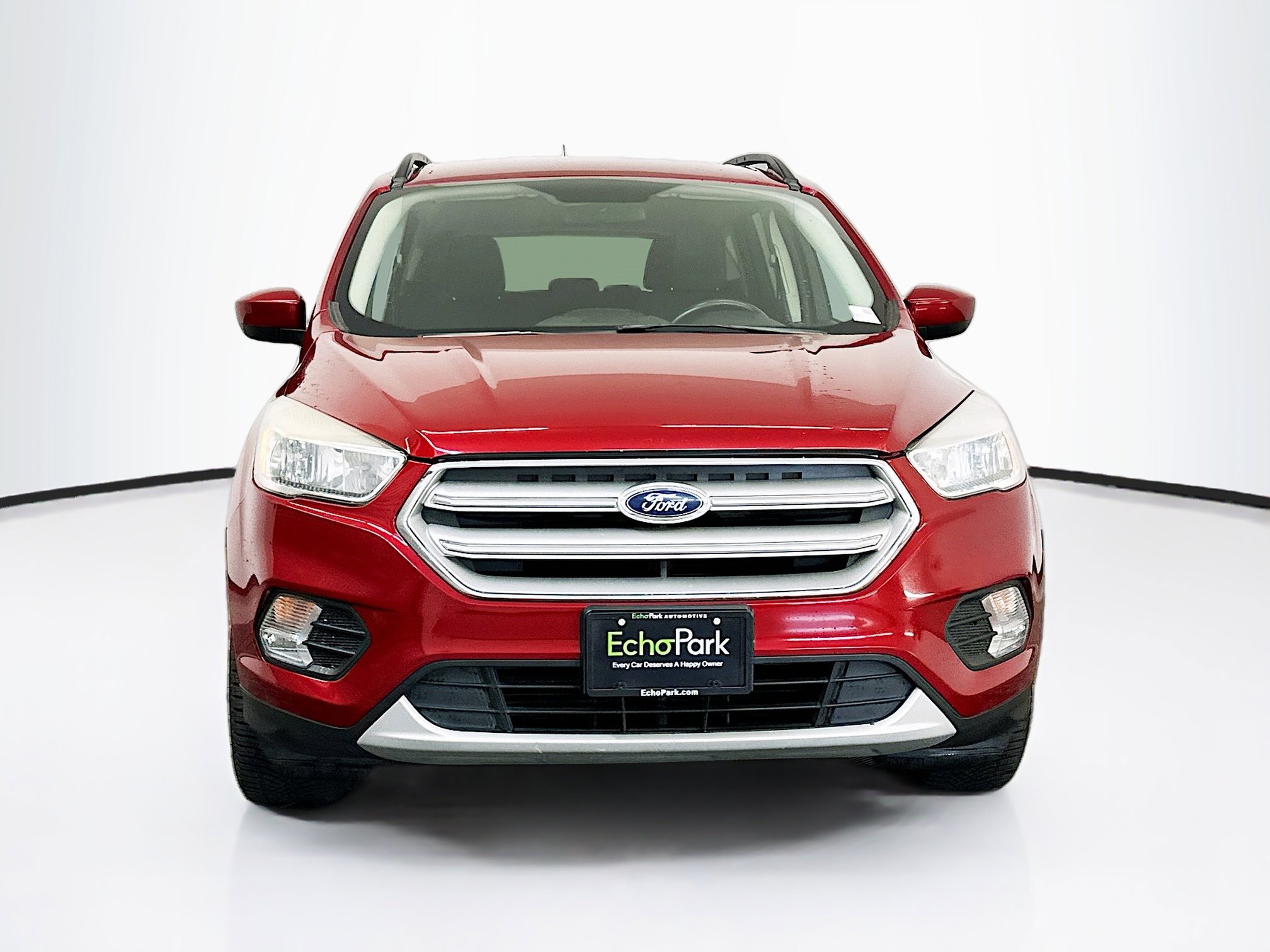 Used 2018 Ford Escape SE image 2