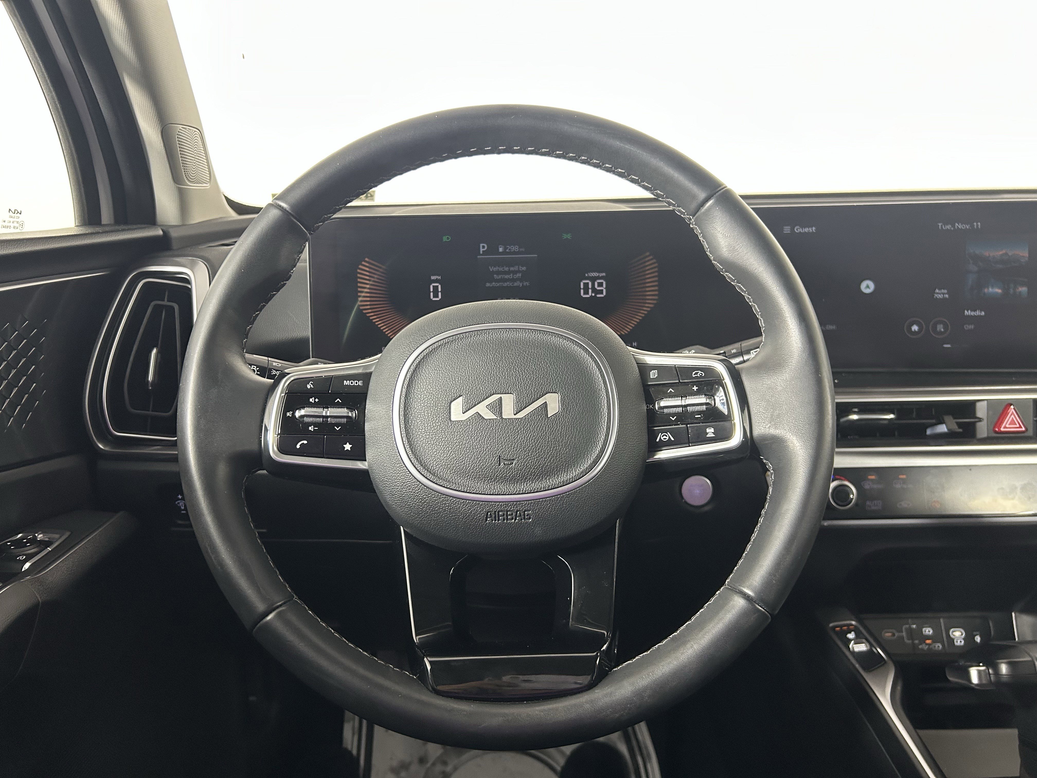 Used 2025 Kia Sorento S image 30