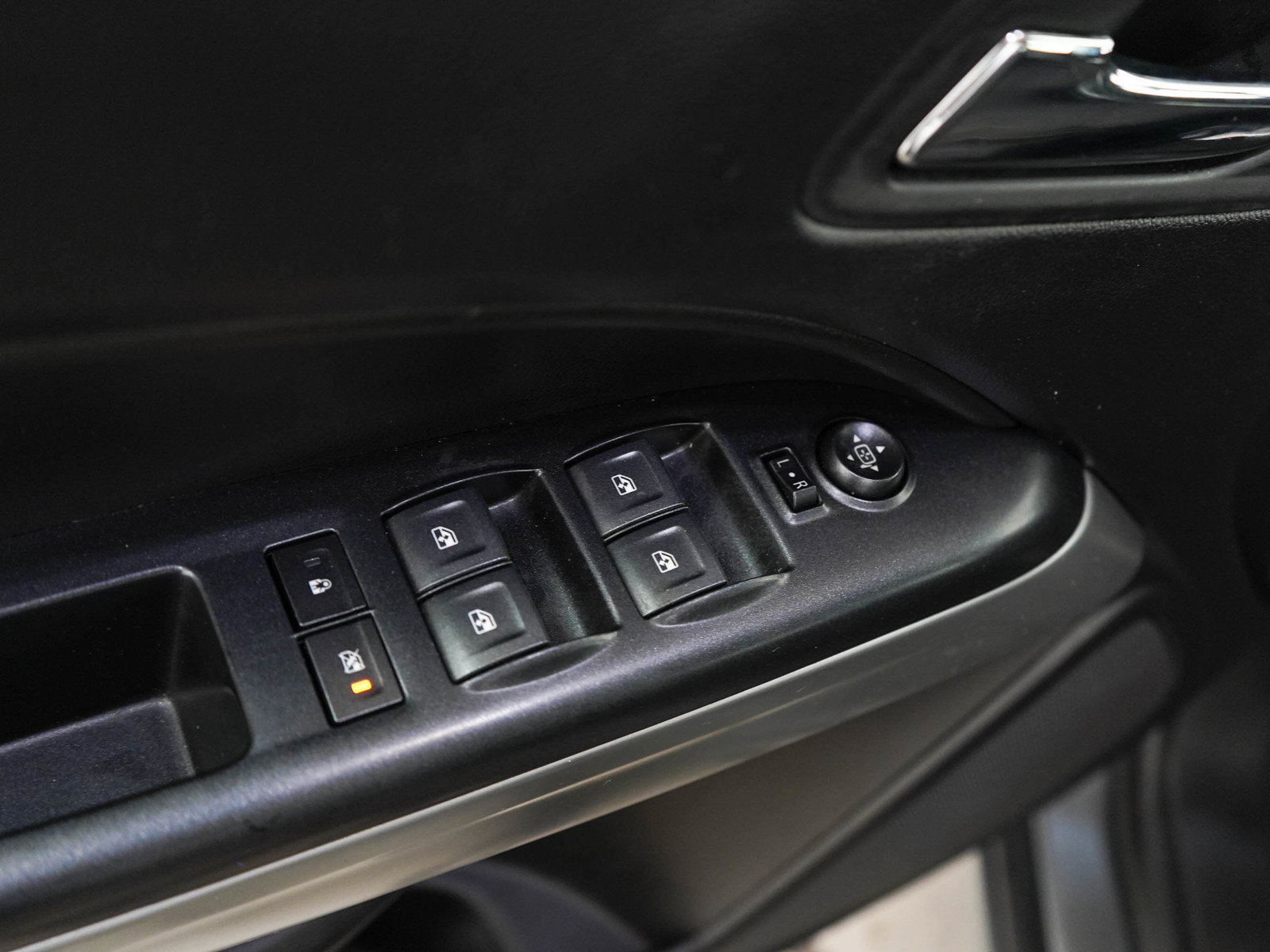 Used 2020 Chevrolet Colorado LT w/ LT Convenience Package AWD/4WD image 19