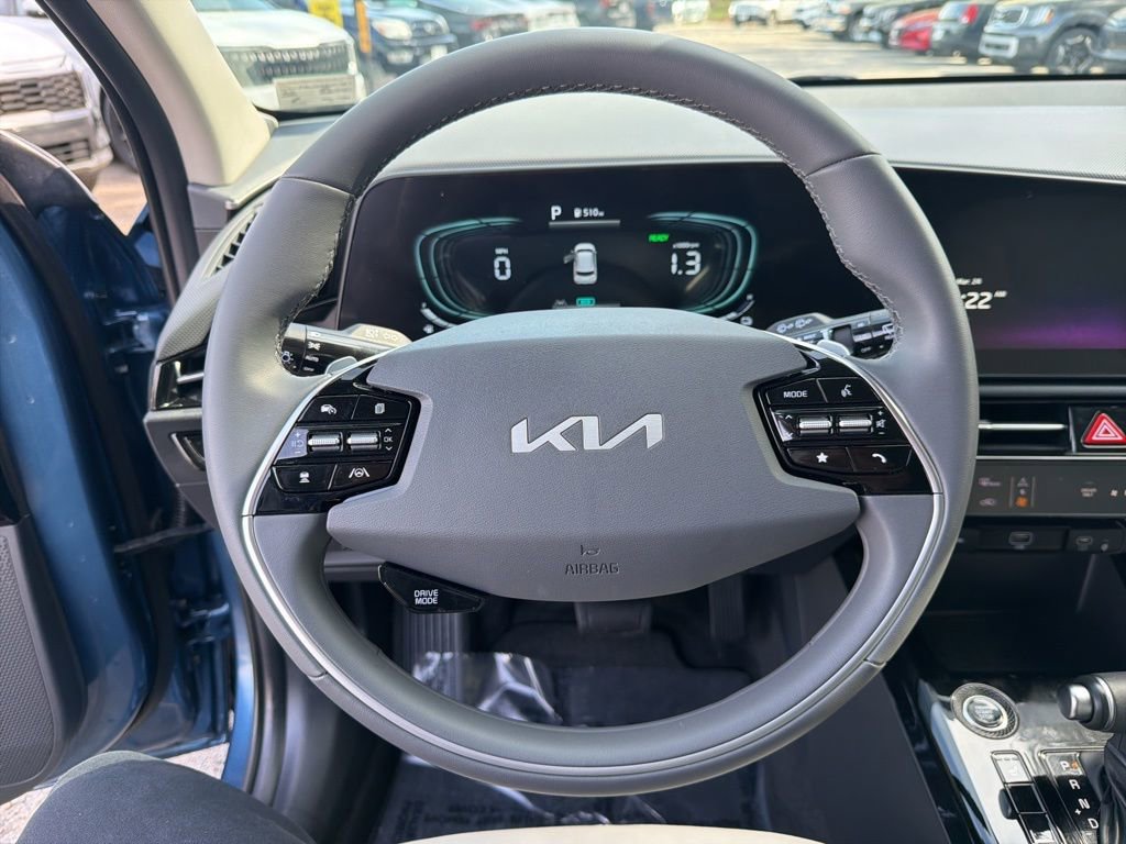 Certified 2025 Kia Niro EX FWD image 16