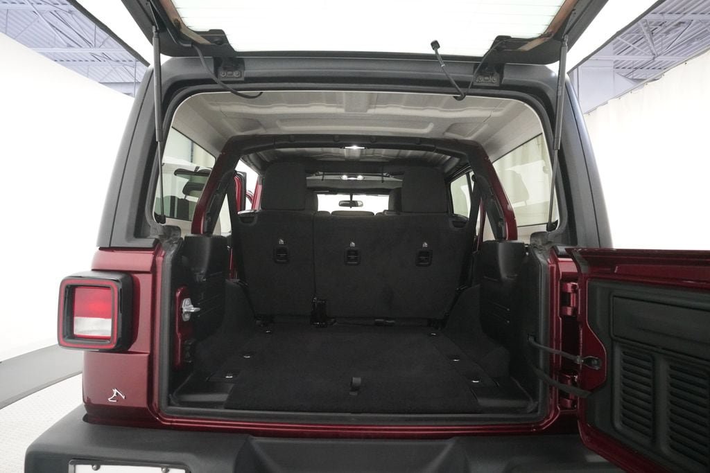 Used 2021 Jeep Wrangler Unlimited Sport AWD/4WD image 10