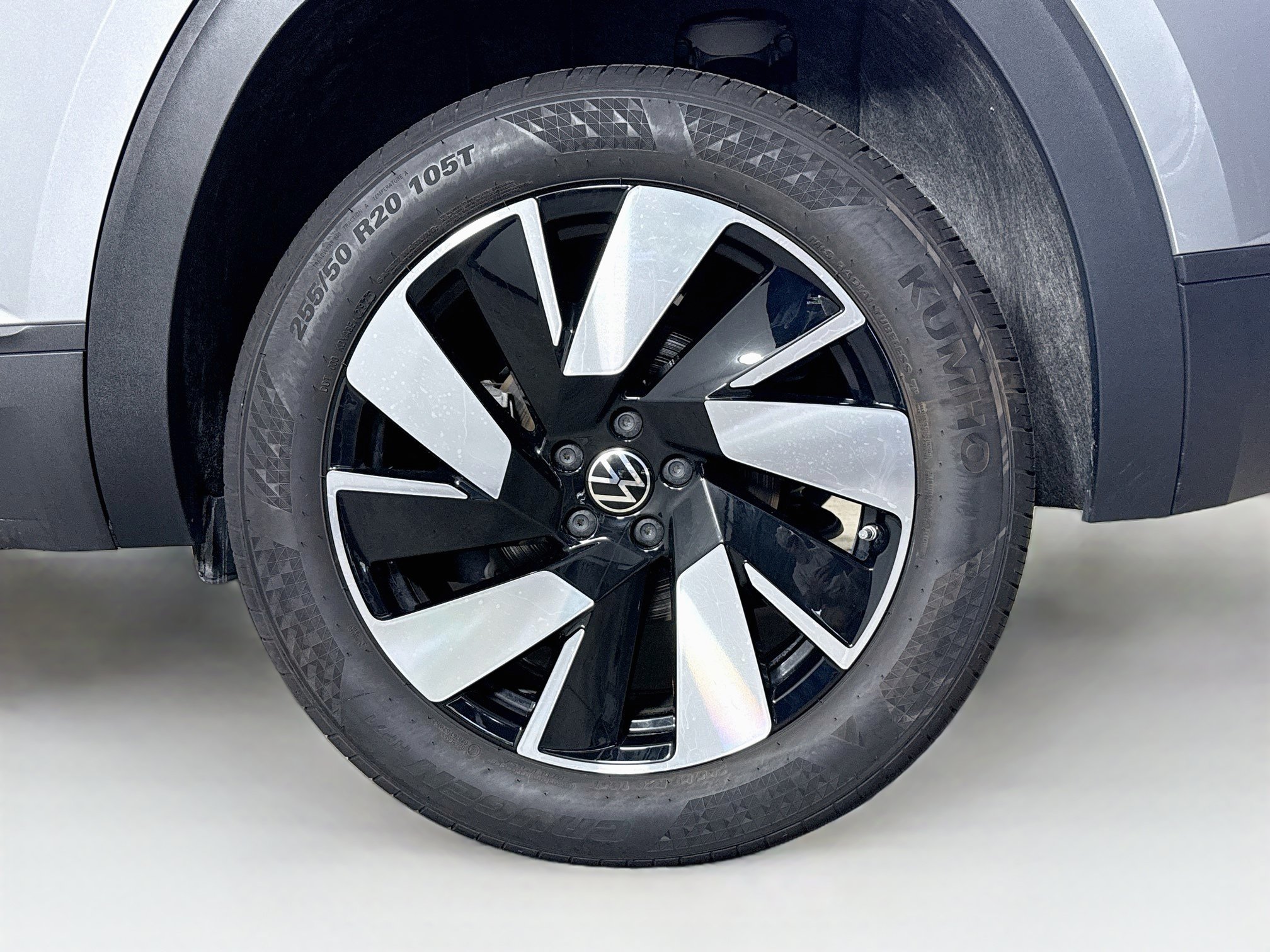 Used 2026 Volkswagen Atlas Cross Sport SE FWD image 36