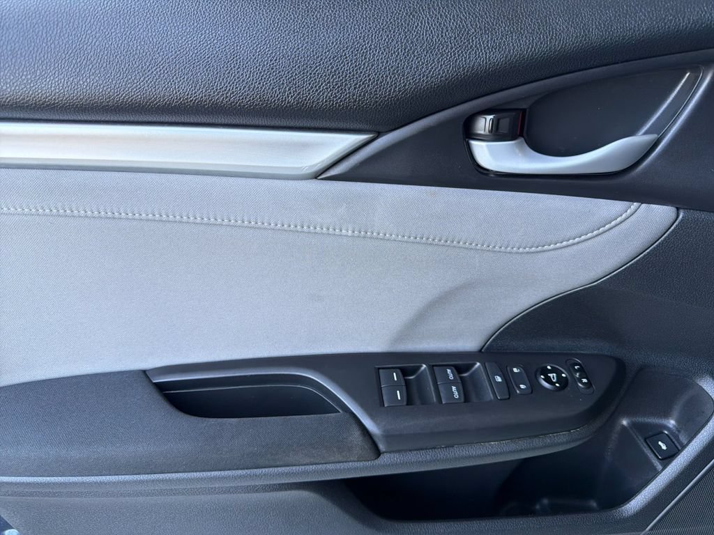 Used 2018 Honda Civic EX-T image 11