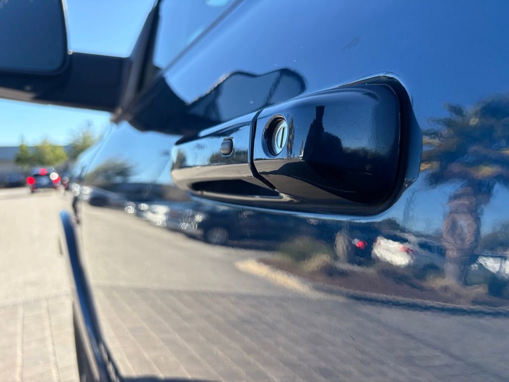 Used 2022 RAM 3500 Laramie w/ Night Edition image 6