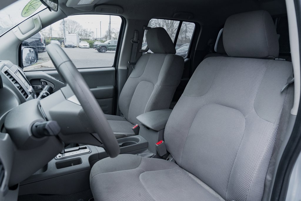 Used 2019 Nissan Frontier SV image 19