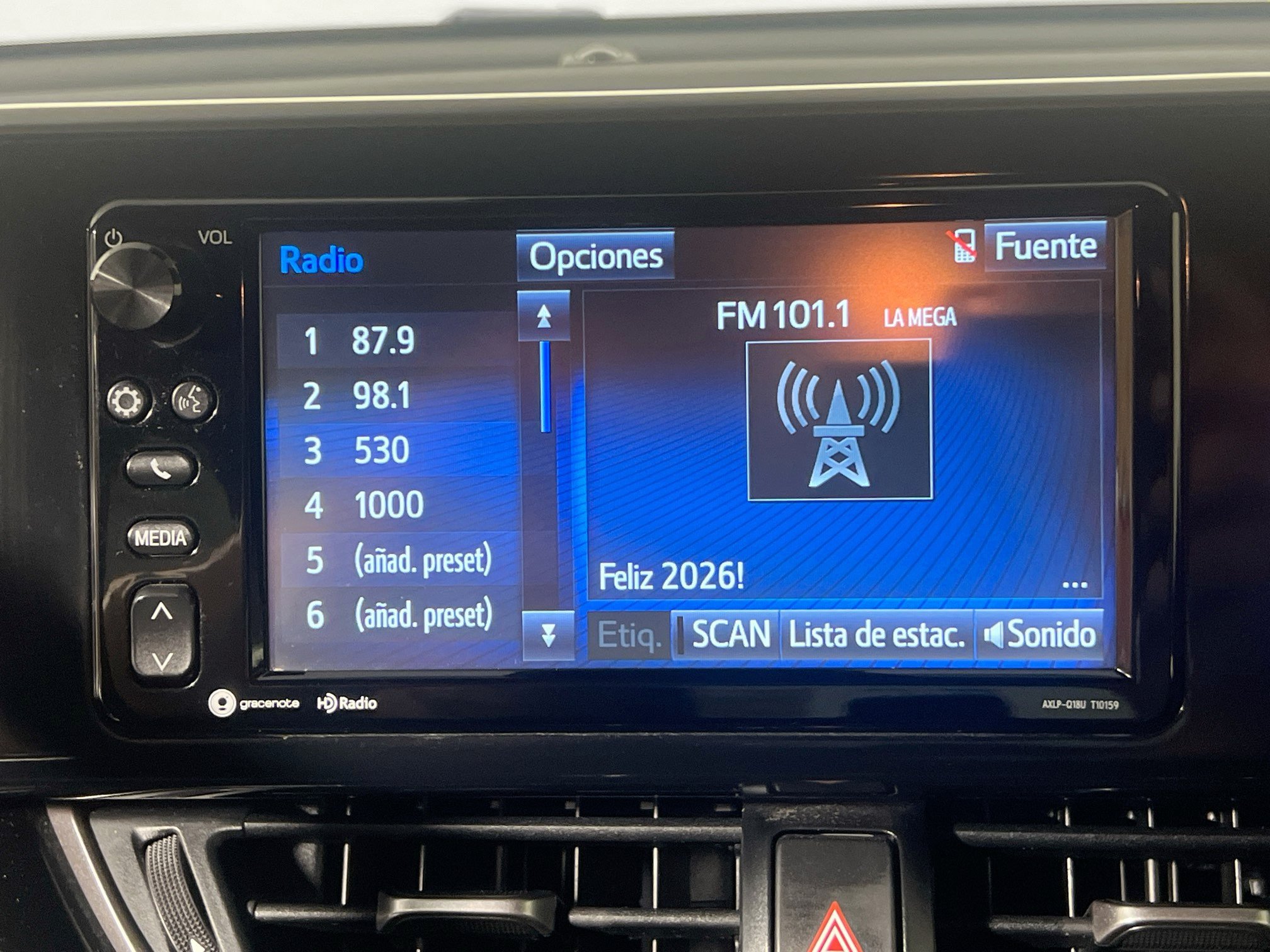 Used 2018 Toyota C-HR XLE FWD image 25