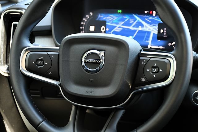 Certified 2026 Volvo XC40 B5 Plus AWD/4WD image 21