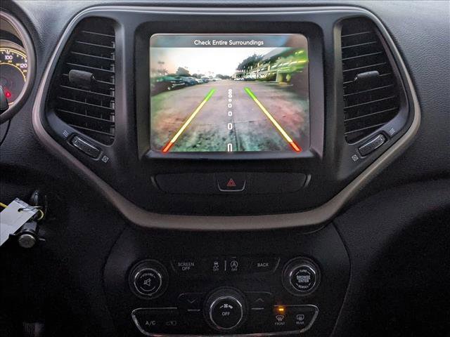 Used 2017 Jeep Cherokee Latitude w/ Trailer Tow Group image 14