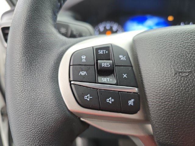 Used 2023 Ford Explorer XLT w/ Equipment Group 202A RWD image 18