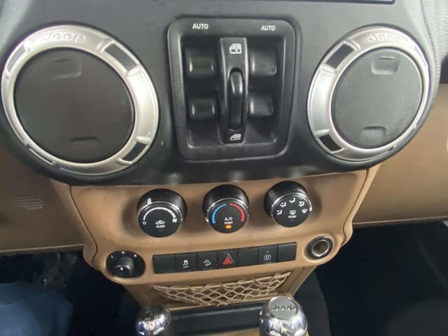 Used 2018 Jeep Wrangler Unlimited Sahara image 21