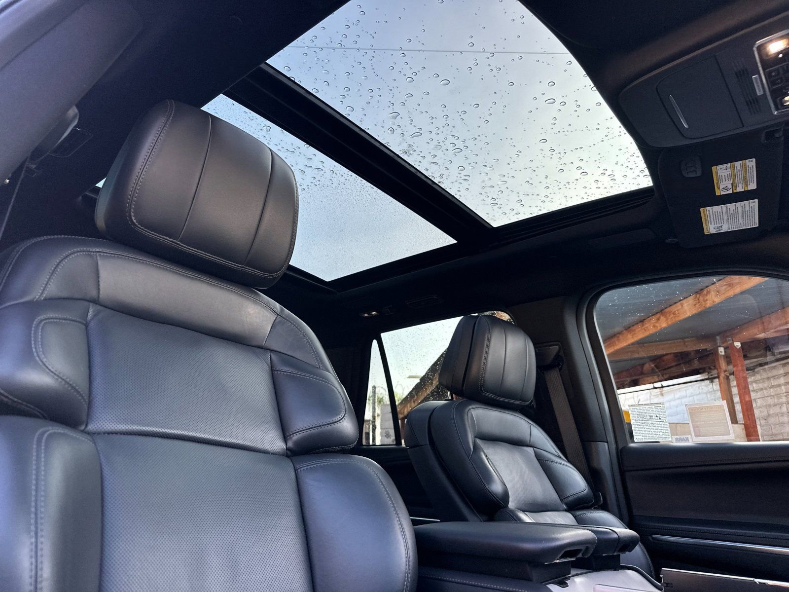 Used 2025 Lincoln Navigator Reserve w/ Jet Appearance Package image 20