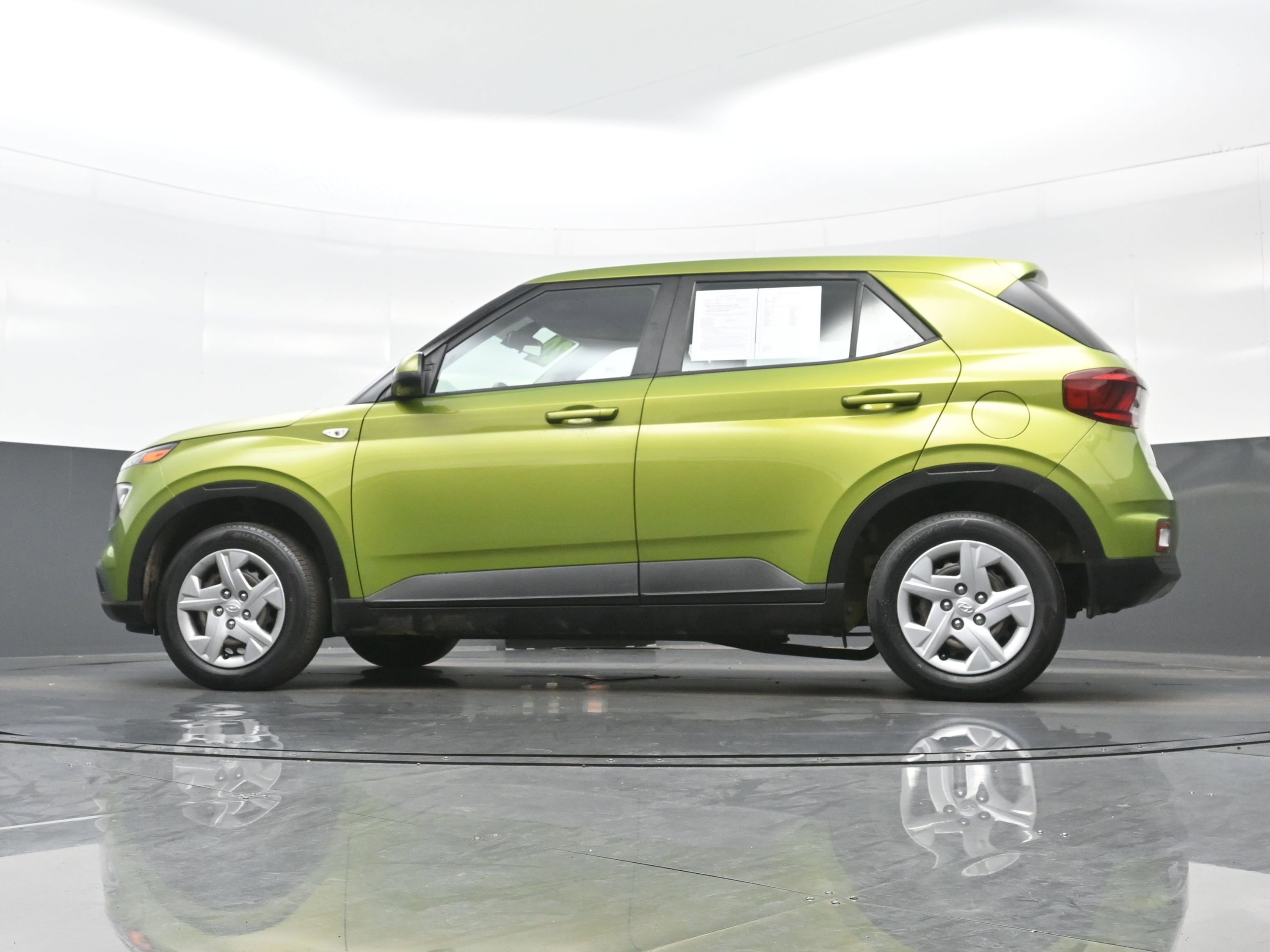Used 2020 Hyundai Venue SE image 36