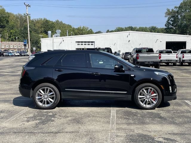 Certified 2026 Cadillac XT5 Sportv w/ LPO, Floor Liner Package AWD/4WD image 2