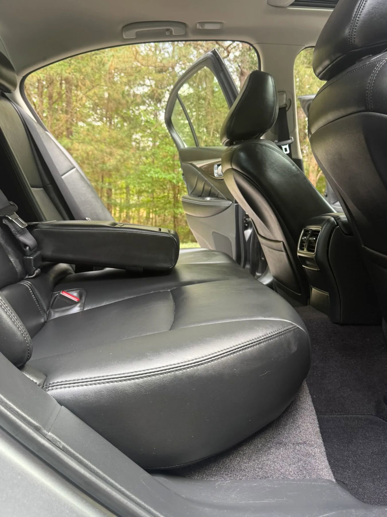 Used 2018 INFINITI Q50 Luxe w/ Essential Package (3.0T Luxe) AWD/4WD image 12