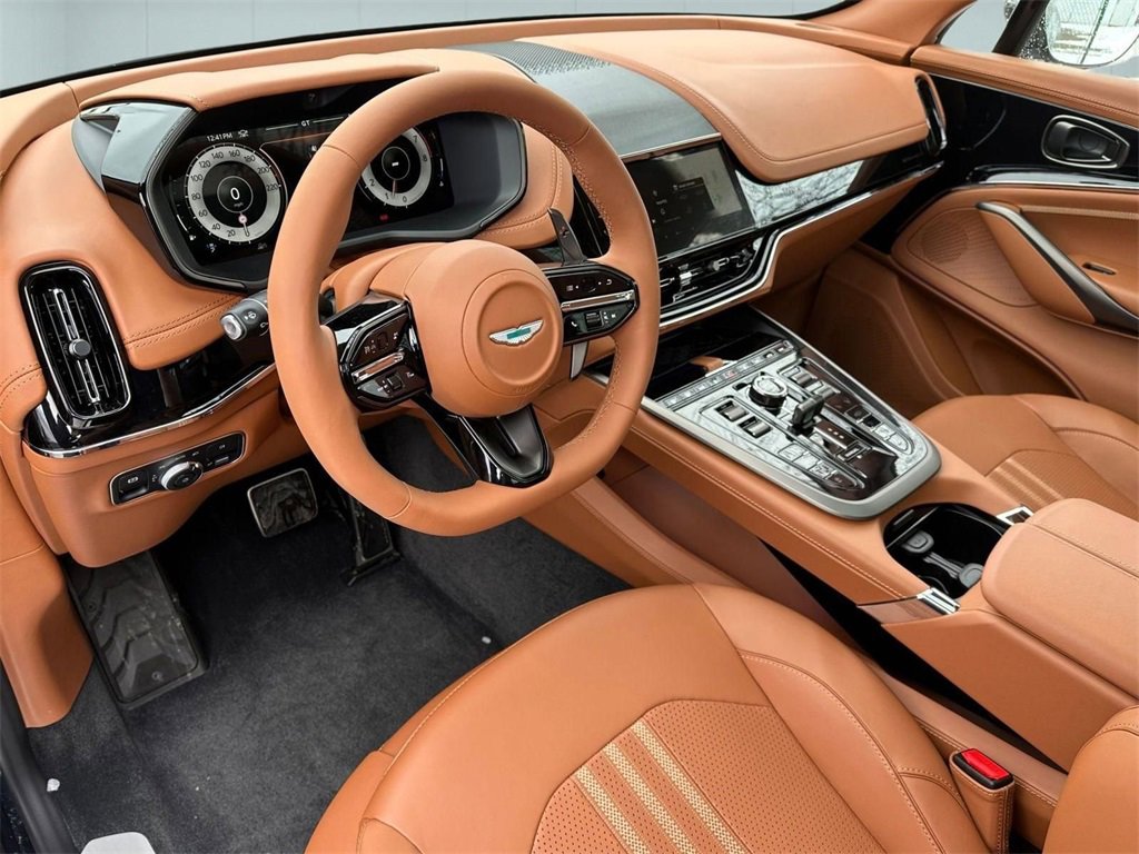 New 2026 Aston Martin DBX 707 image 4