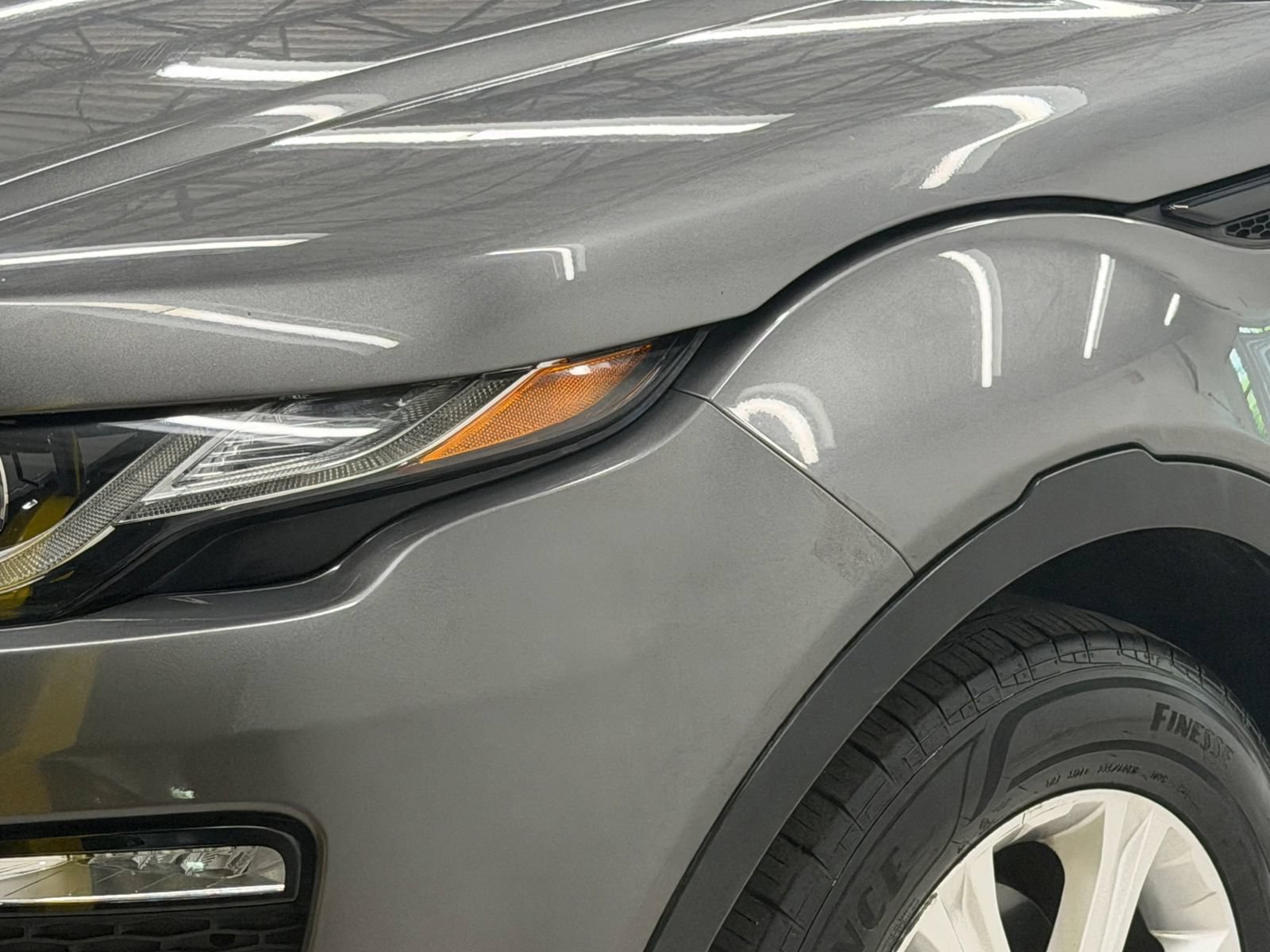 Used 2016 Land Rover Range Rover Evoque SE AWD/4WD image 4