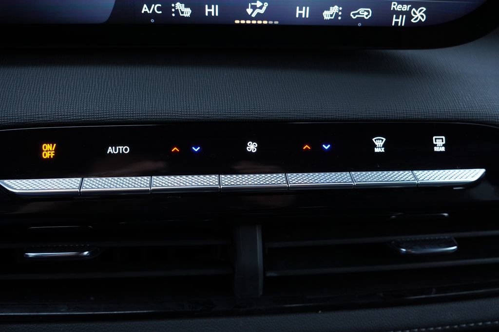 Certified 2025 Buick Enclave Preferred image 30