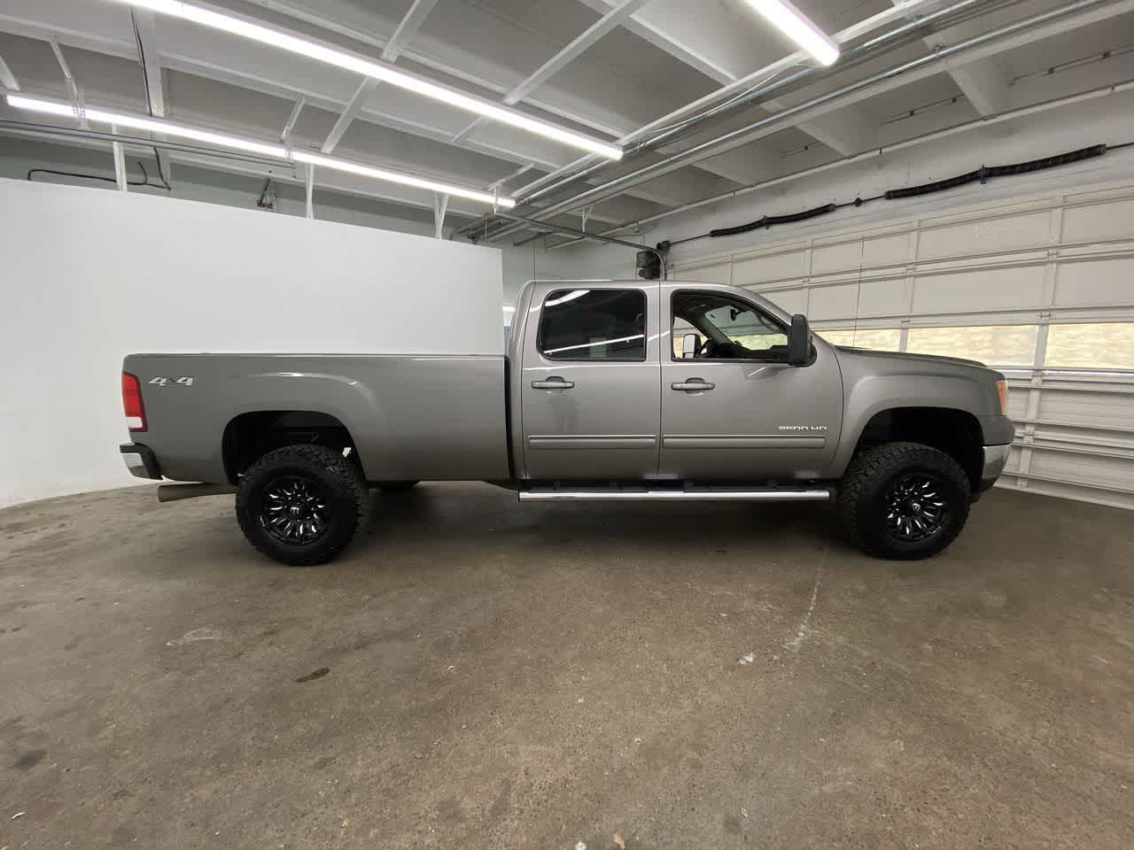 Used 2013 GMC Sierra 2500 SLT w/ SLT Convenience Package image 7