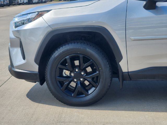 Certified 2024 Toyota RAV4 LE FWD image 8