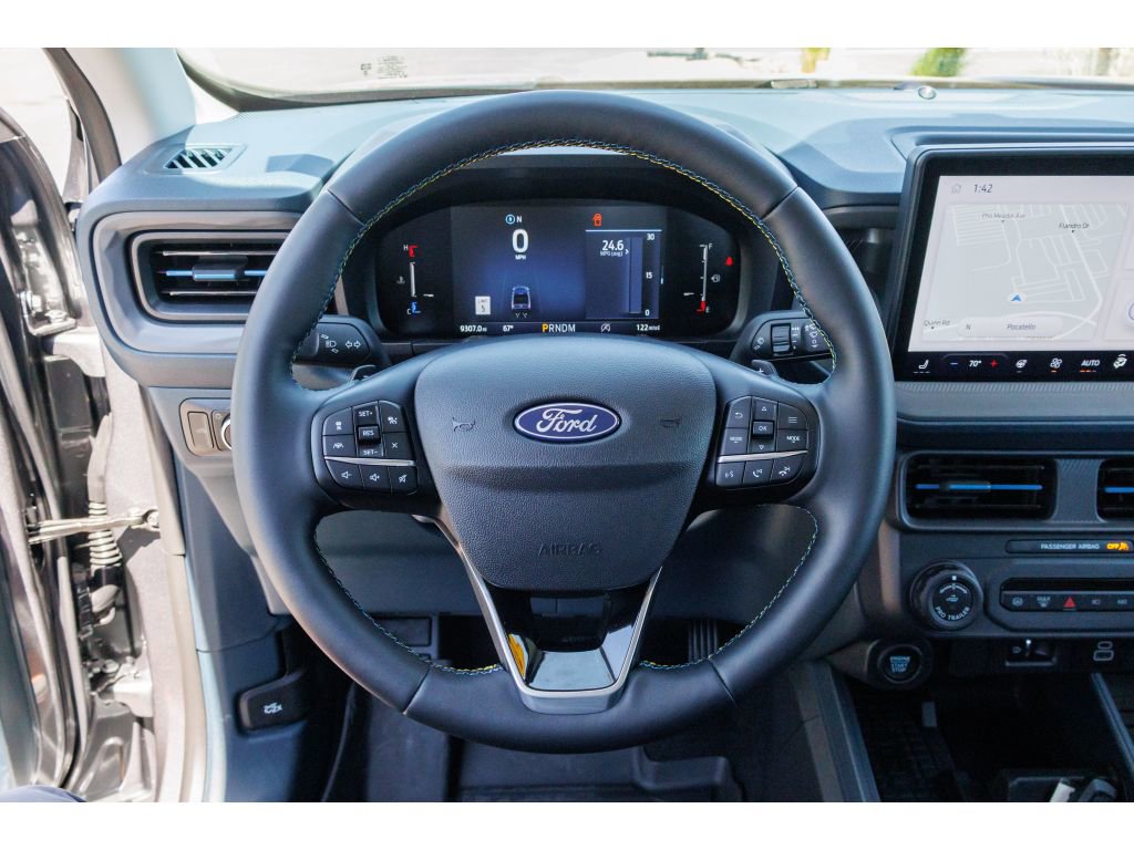 Used 2025 Ford Maverick Lobo AWD/4WD image 21