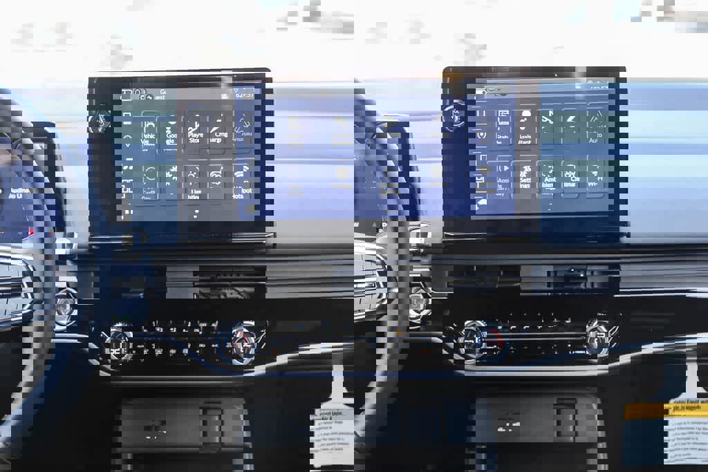 New 2026 Honda Prologue Touring image 14