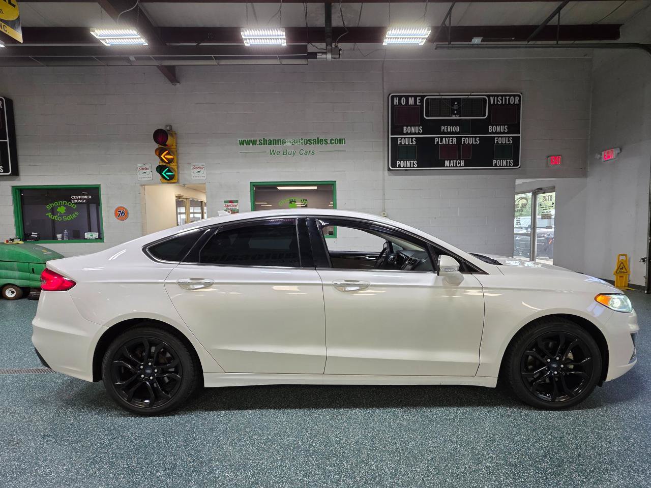 Used 2019 Ford Fusion SEL FWD image 5