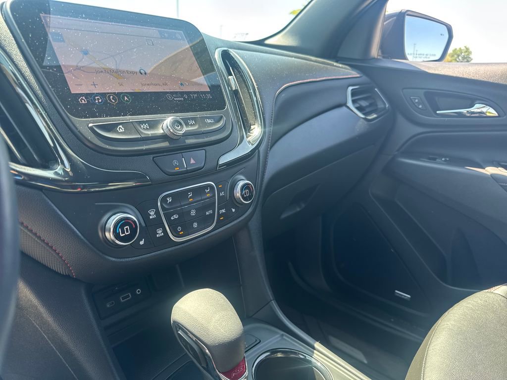 Used 2022 Chevrolet Equinox RS w/ RS Leather Package FWD image 21