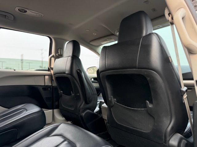 Used 2019 Chrysler Pacifica Touring-L FWD image 15