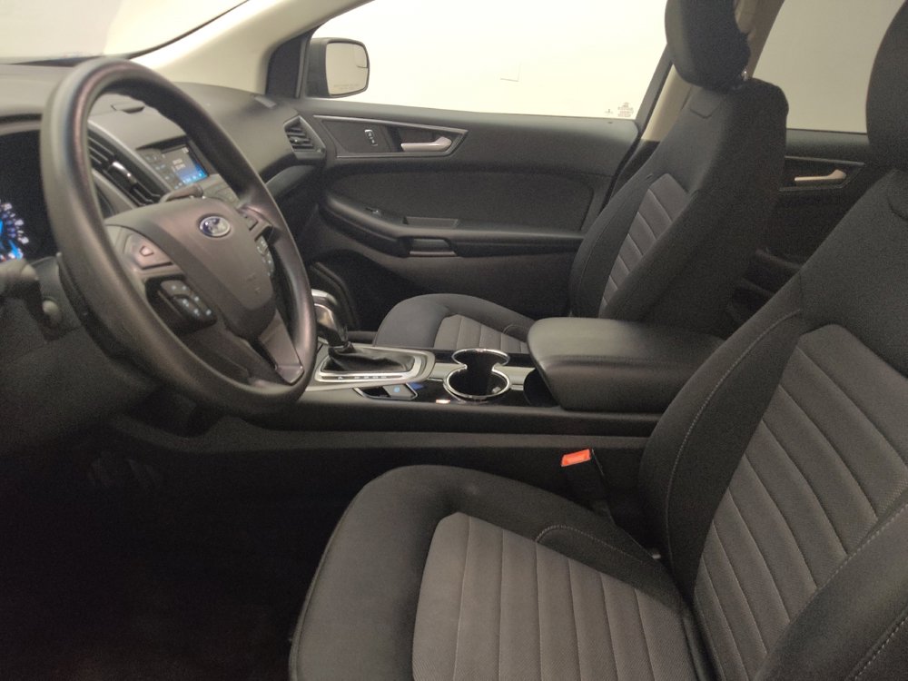 Used 2018 Ford Edge SE image 17