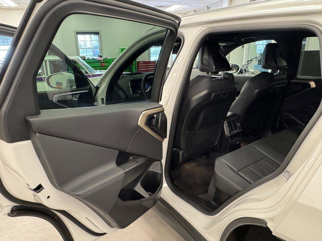 Used 2025 BMW X3 xDrive30i image 17