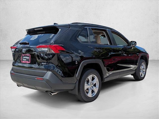 Used 2025 Toyota RAV4 XLE w/ Convenience Package FWD video 2