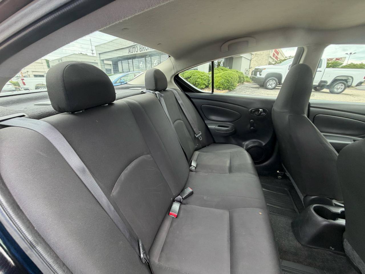 Used 2017 Nissan Versa S Plus FWD image 30