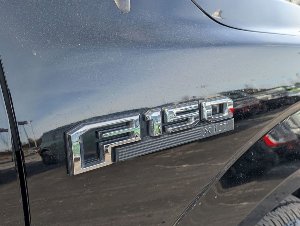 Used 2016 Ford F150 XLT w/ Equipment Group 302A Luxury image 12