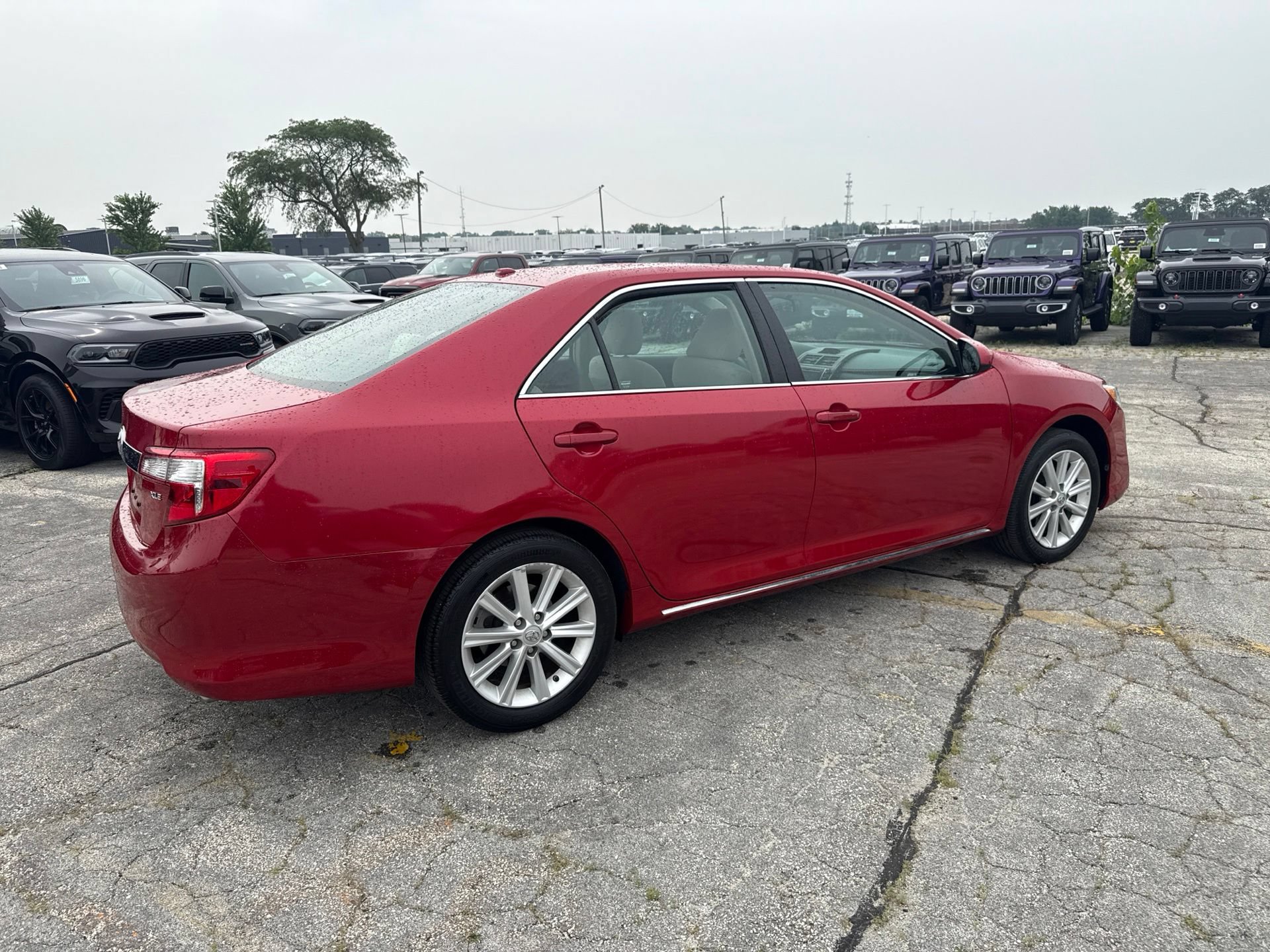 Used 2014 Toyota Camry XLE FWD image 6