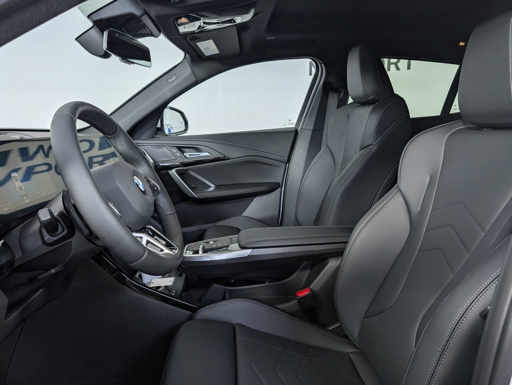 New 2026 BMW X2 xDrive28i w/ M Sport Package AWD/4WD image 2