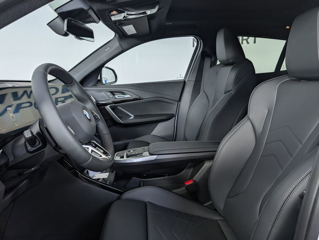 New 2026 BMW X2 xDrive28i w/ M Sport Package AWD/4WD image 2