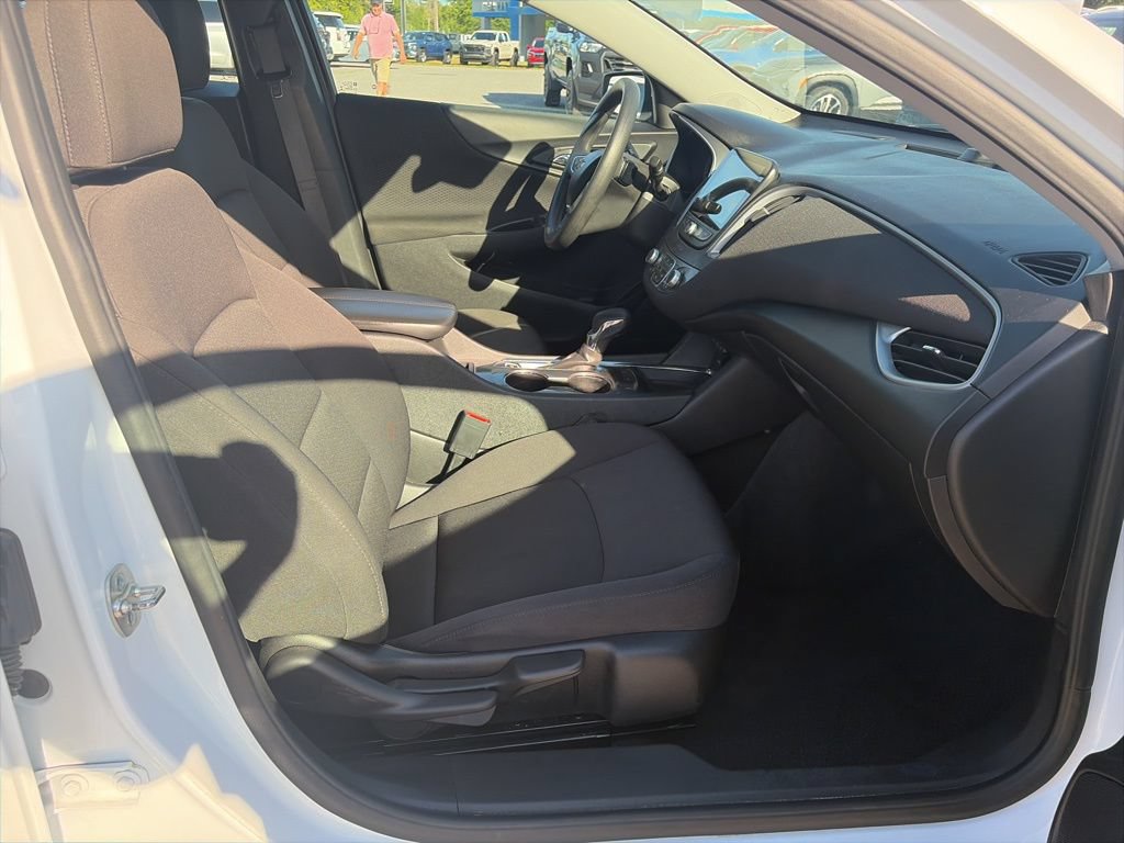 Used 2024 Chevrolet Malibu LT FWD image 8