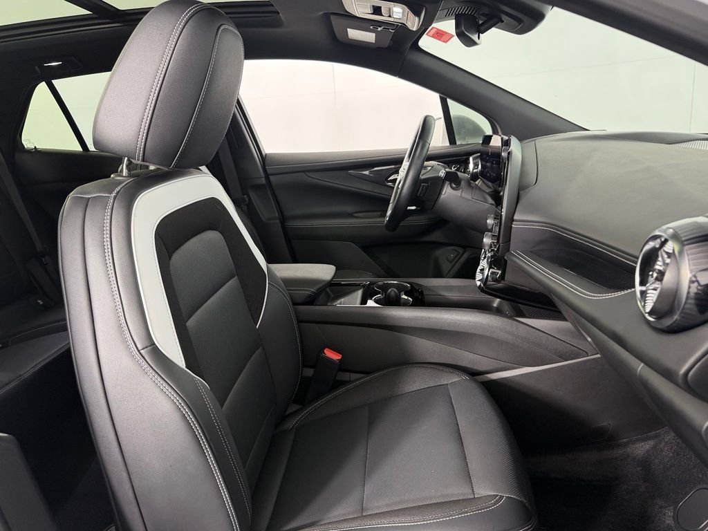 Used 2024 Chevrolet Blazer EV LT AWD/4WD image 33
