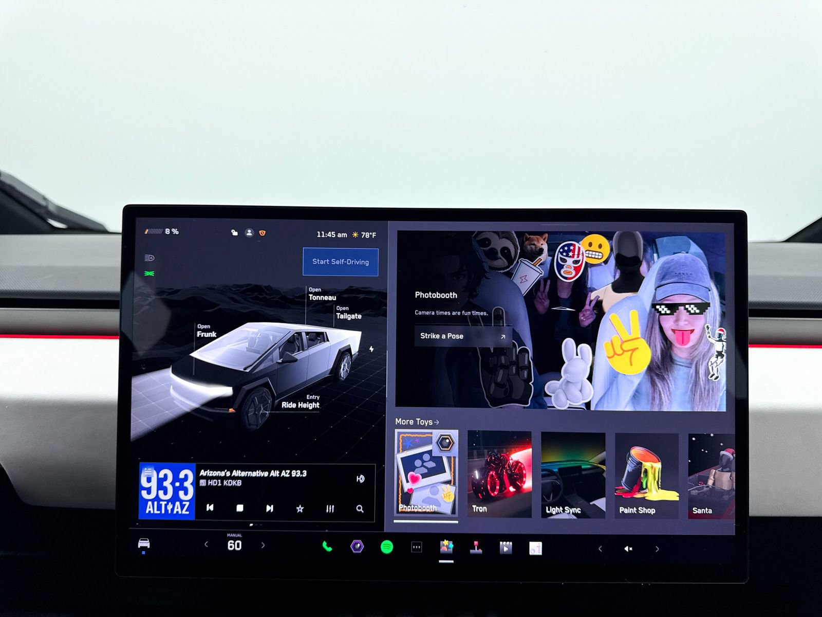 Used 2024 Tesla Cybertruck AWD Crew Cab image 24